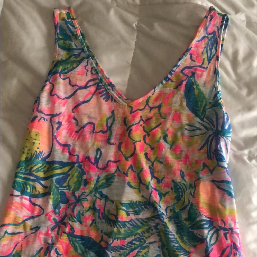 LILLY VNECK TANK